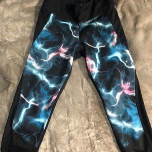 Size M below the knee yoga pant